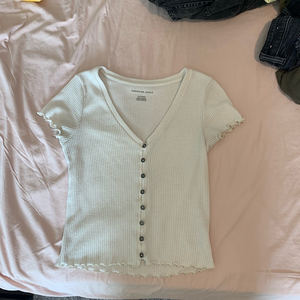 AMERICAN EAGLE WHITE BLOUSE